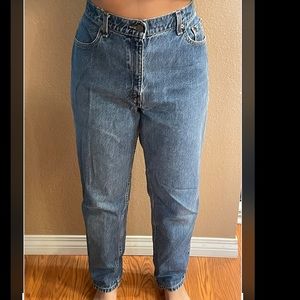 Vintage Levi’s 550 Mom Jeans